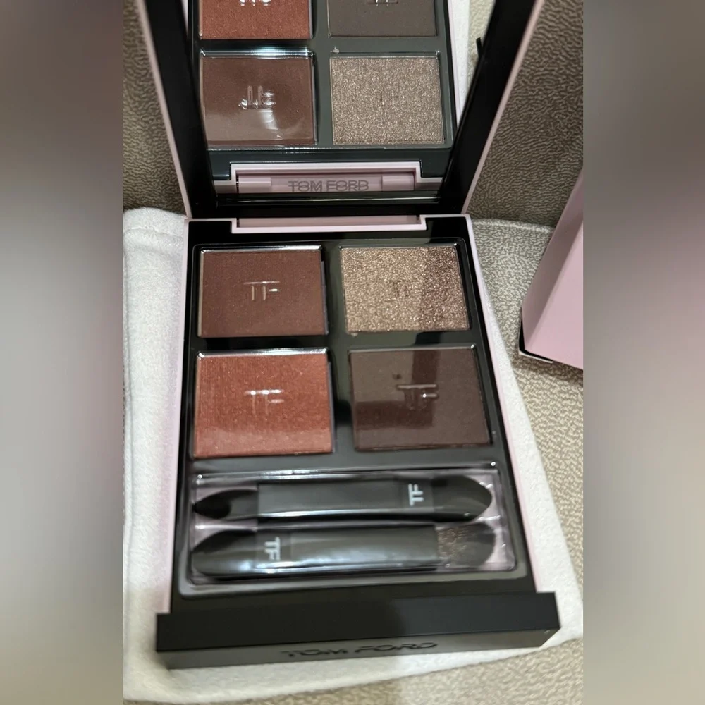 NEW Tom Ford limted Edition Eyeshadow 01 Forbiden Pink - Picture 3 of 4